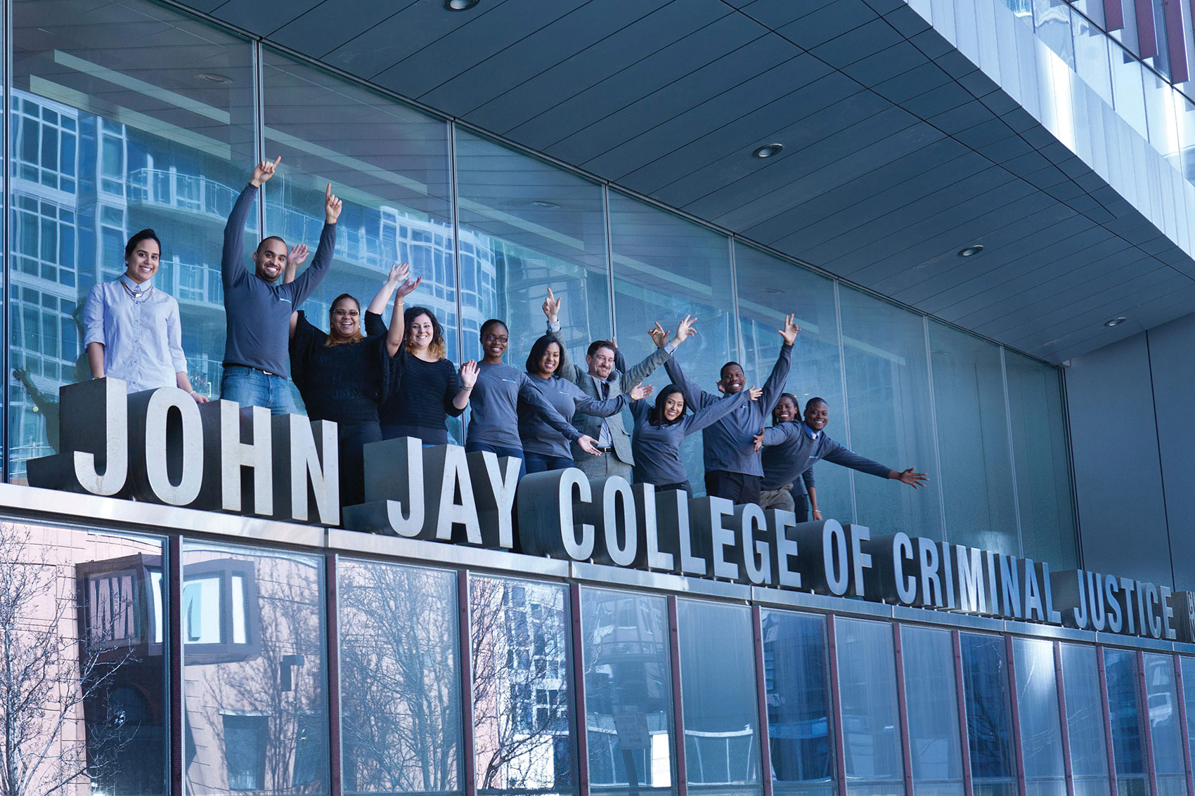 Students near JJ sign