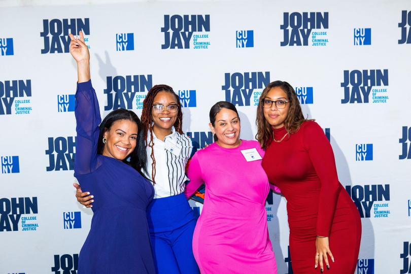 alums step and repeat